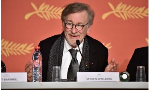 SPIELBERG: 'BACKROOMS İLE SAPLANTI'NIN BAŞARISINI ALKIŞLIYORUM'